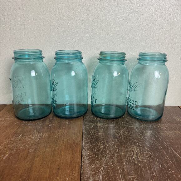 Bundle of 4 BALL 1923-1933 Blue Glass Quart Jars Kitchen farmhouse decor - Picture 8 of 10